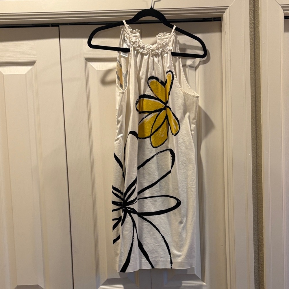 London Style White Dress with Yellow and Black Floral Accents